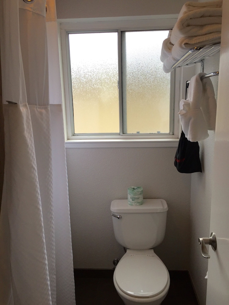 Suite, 2 Queen Beds - Photo 2