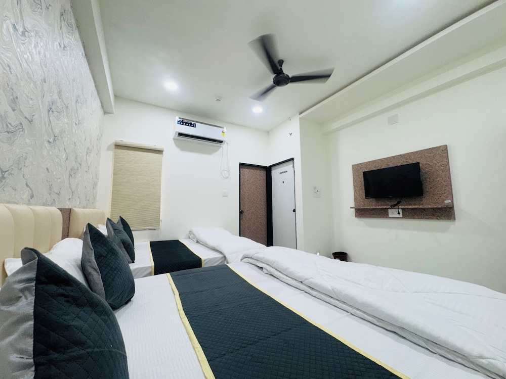 Family Twin Room