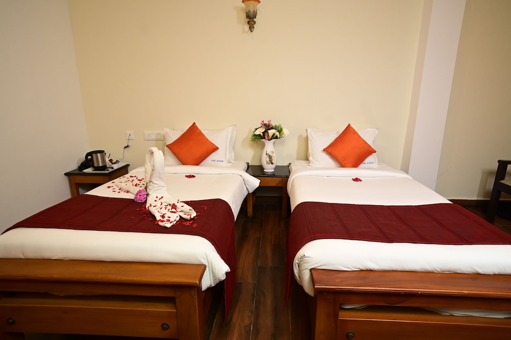 Deluxe Twin Room - Photo 11