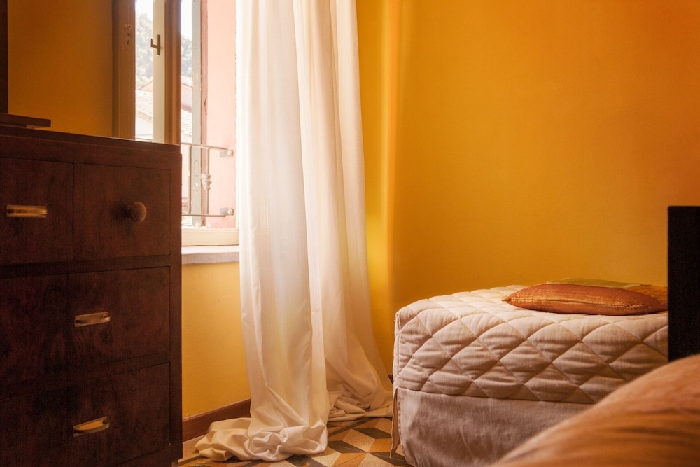 Basic Double Room (Rossini)