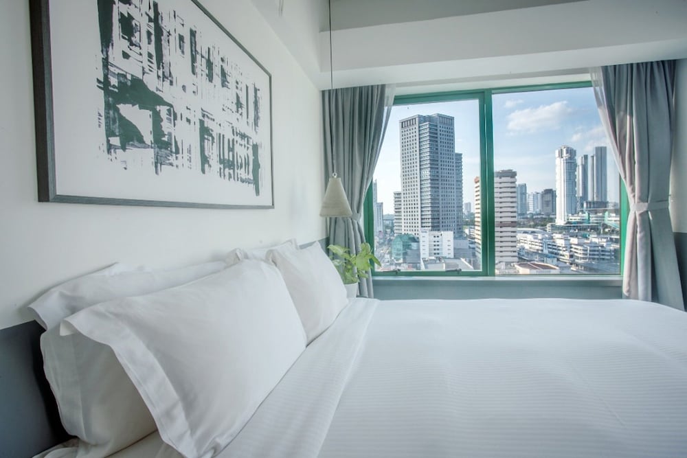 Deluxe King Room photo 2