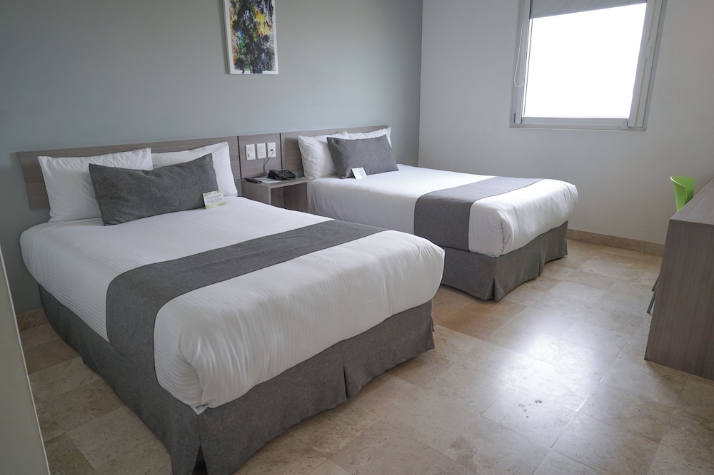 Standard Room, 2 Double Beds photo 2