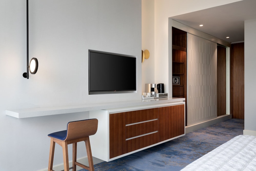 Club Room, 2 Twin Beds - Photo 5