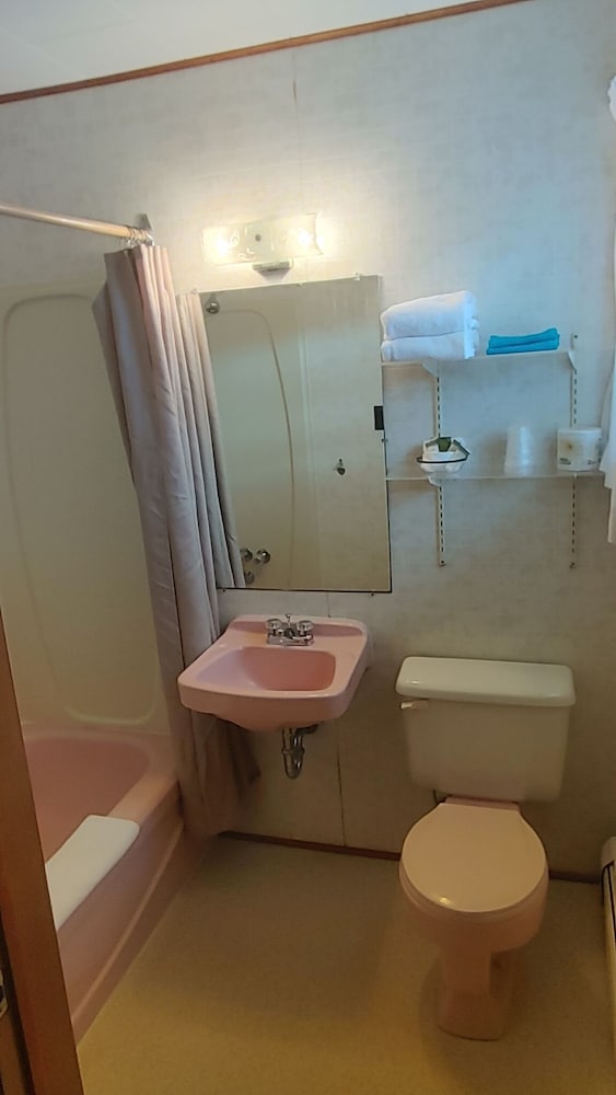 Panoramic Room, 2 Double Beds, Non Smoking, Partial Sea View photo 3