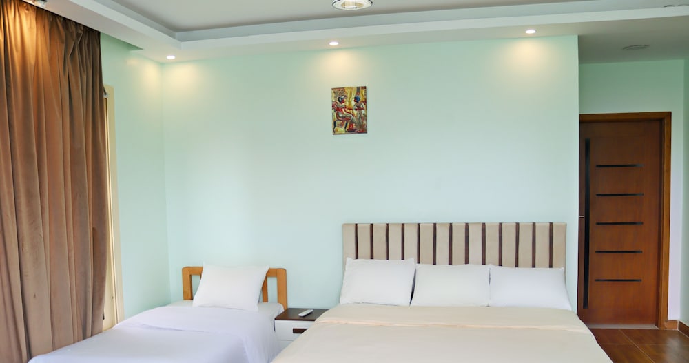 Junior Suite, 2 Bedrooms, Balcony, Garden View photo 1