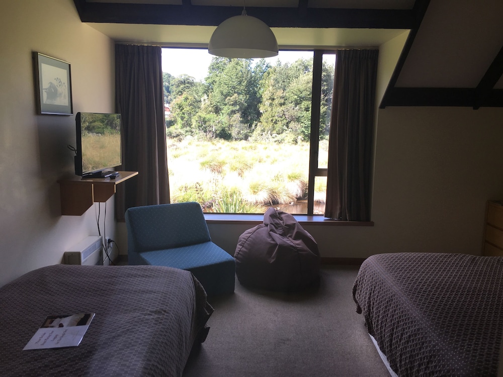 Family Room - Photo 6