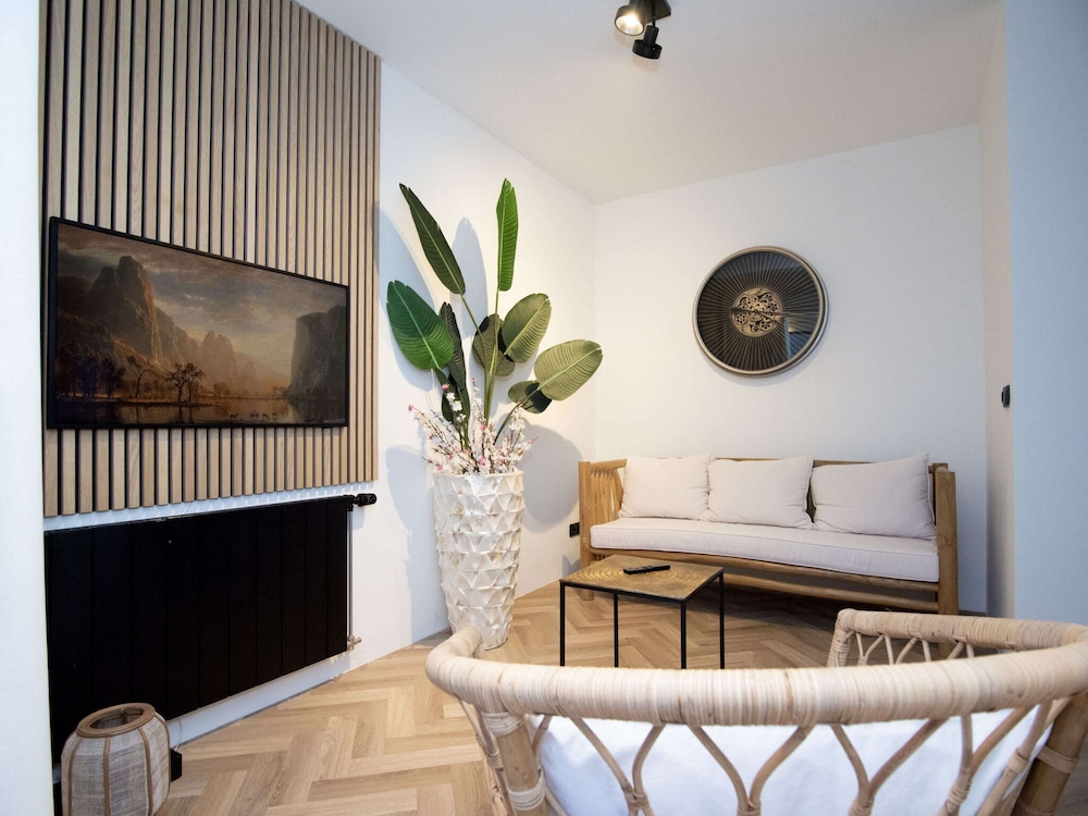 Apartment photo 3