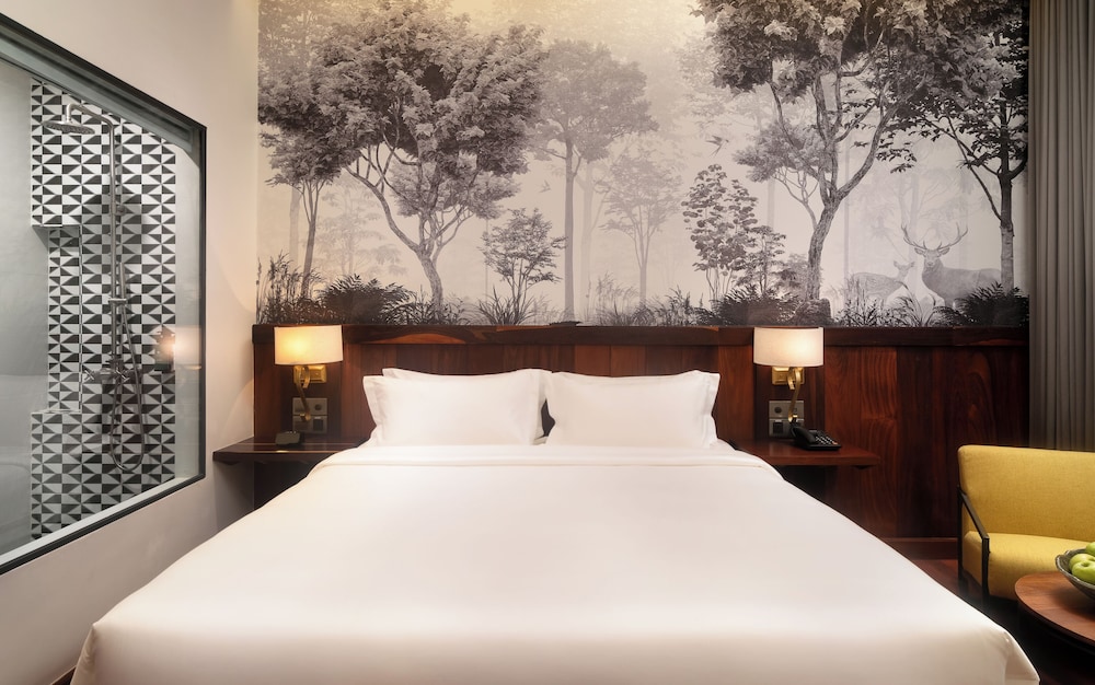 Deluxe Double Room, 1 King Bed, Balcony photo 3