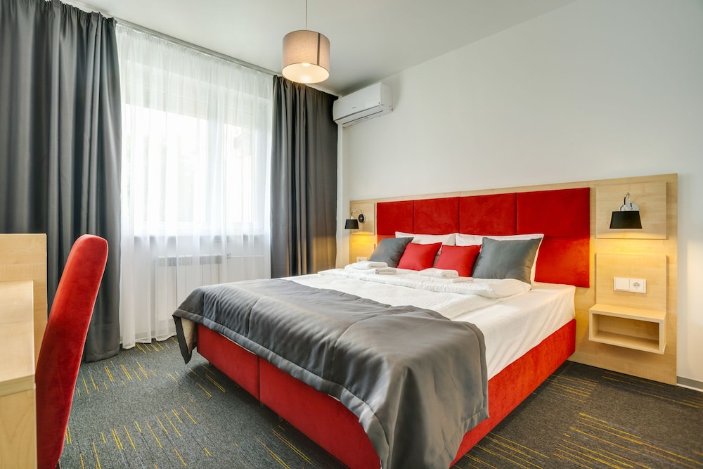Luxury Double or Twin Room (2)