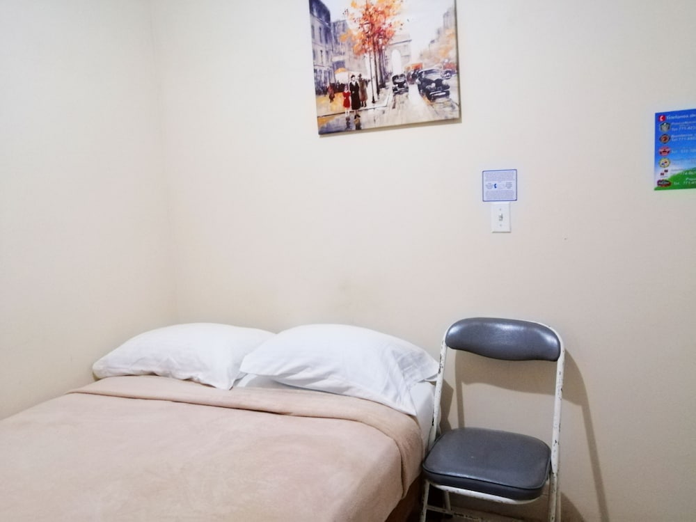 Basic Single Room photo 1