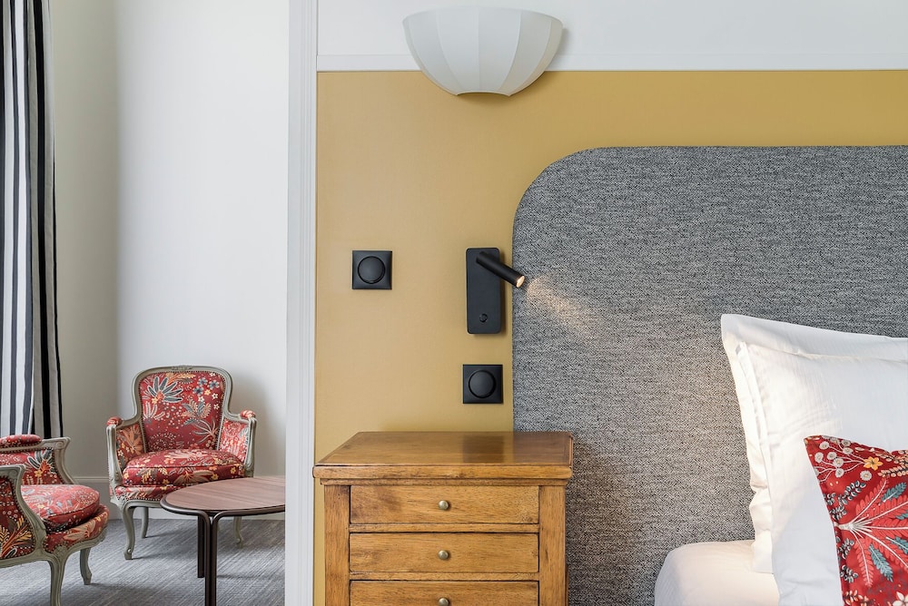 Luxe Room - Photo 1