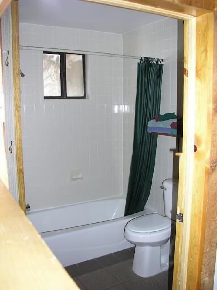 #16, Hiker, 2 bed photo 2