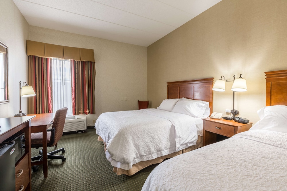 Room, 2 Queen Beds, Accessible, Non Smoking - Photo 1