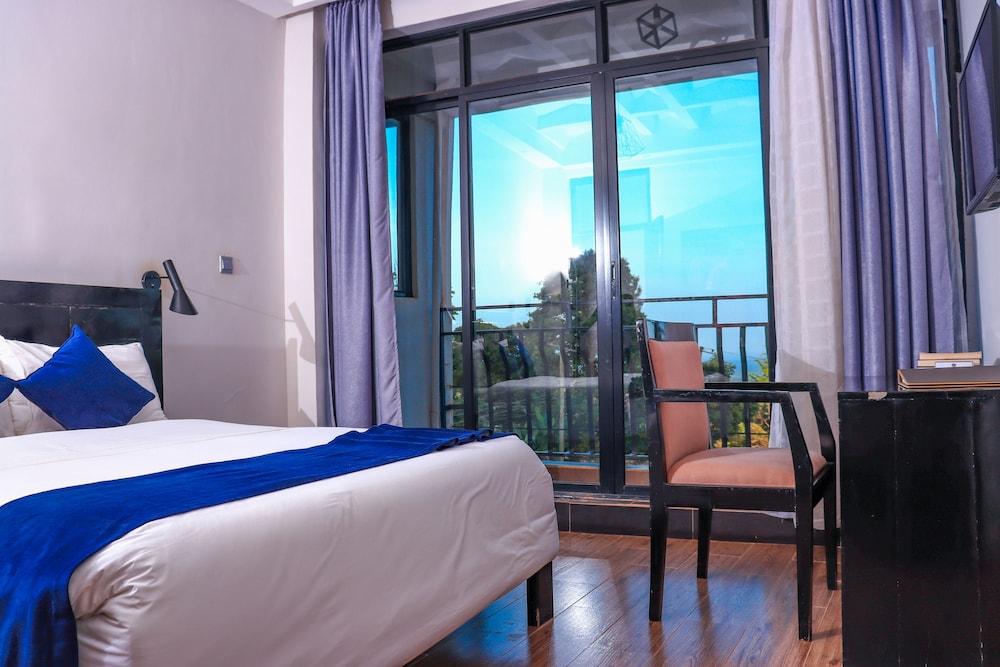 Deluxe Room, 1 Queen Bed, Mountain View