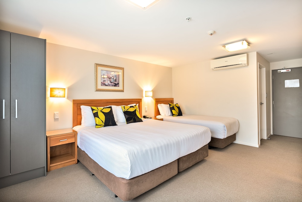 Executive Business Suite - Photo 6