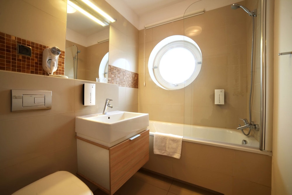 Apartment, 2 Twin Beds, Balcony (Kitchenette)