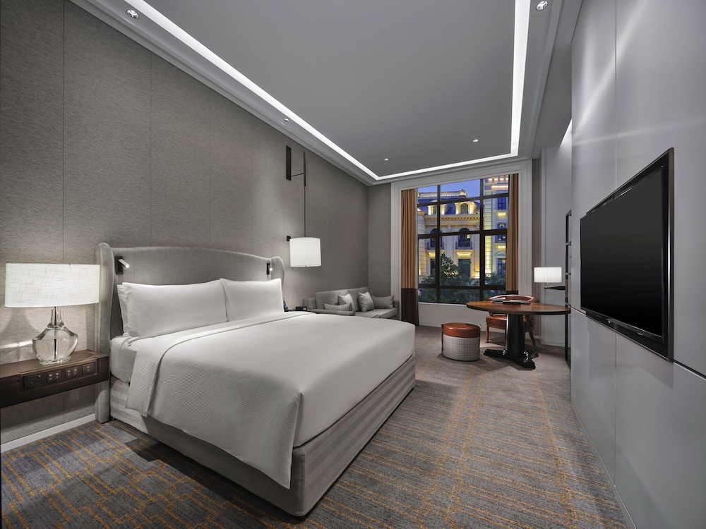 Room, 1 King Bed, Accessible - Photo 1