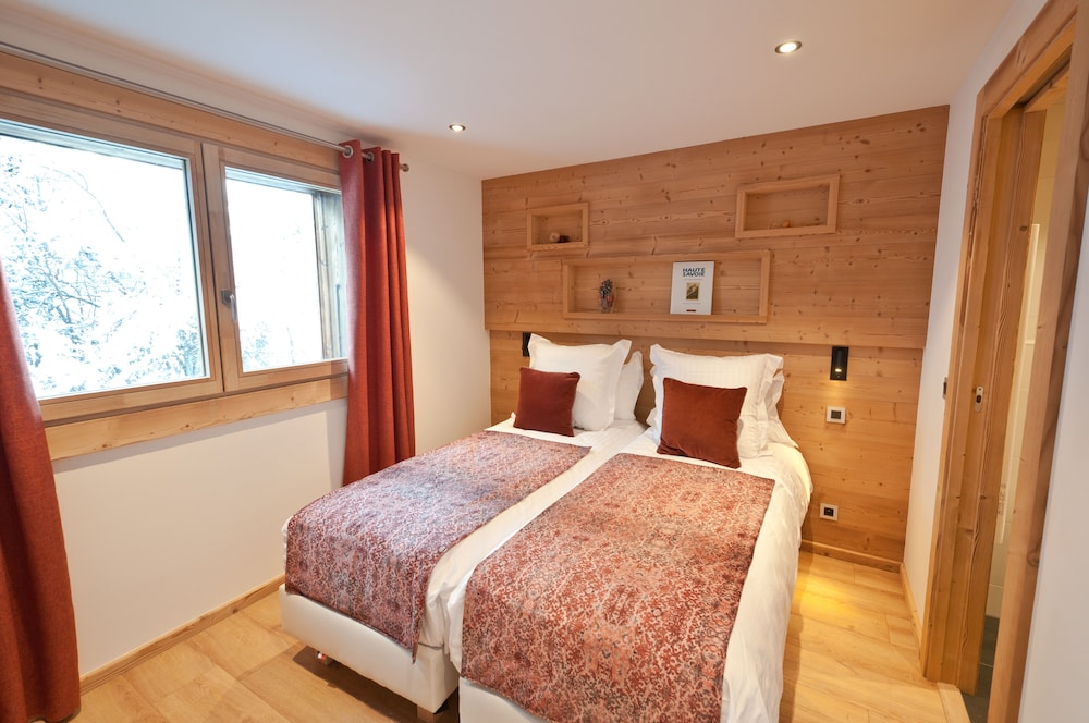 Deluxe Apartment, Ensuite, Mountain View (Pointe de Nyon)
