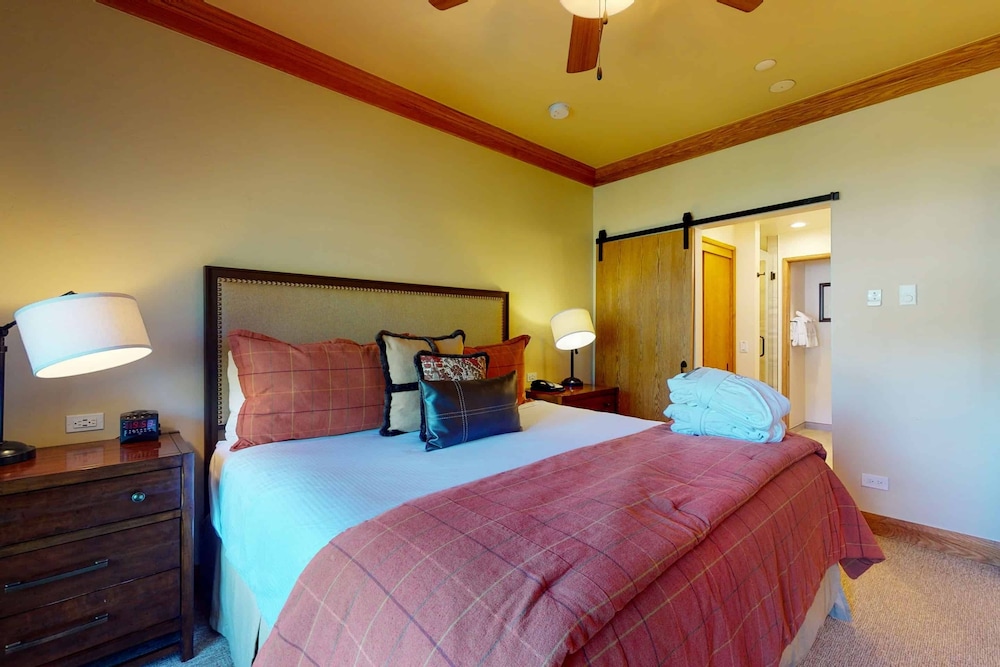Standard 4 Bedroom Condo