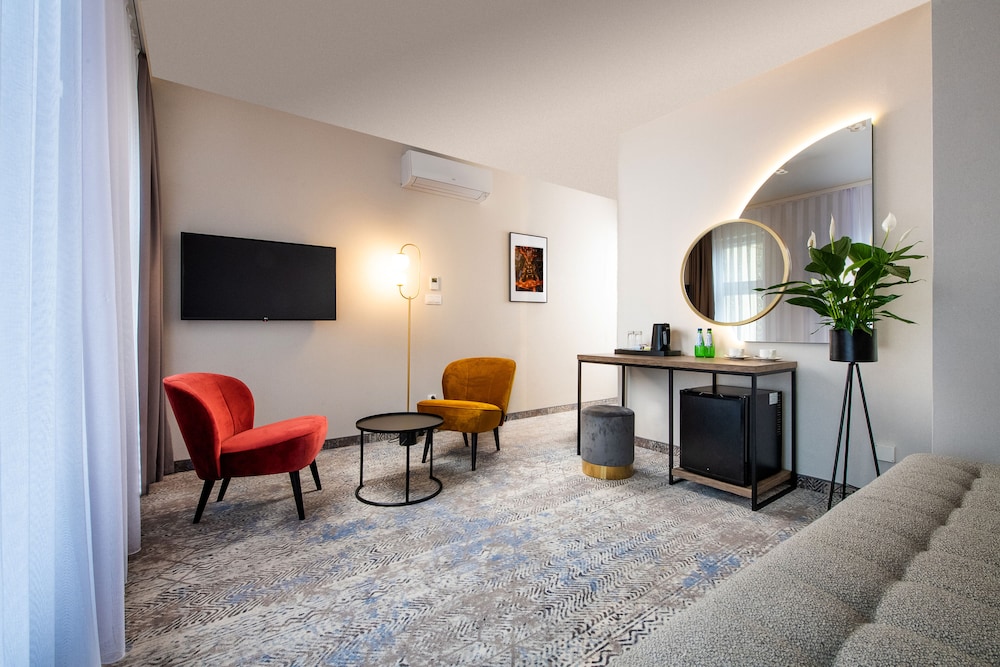 Comfort Apartment - Photo 17
