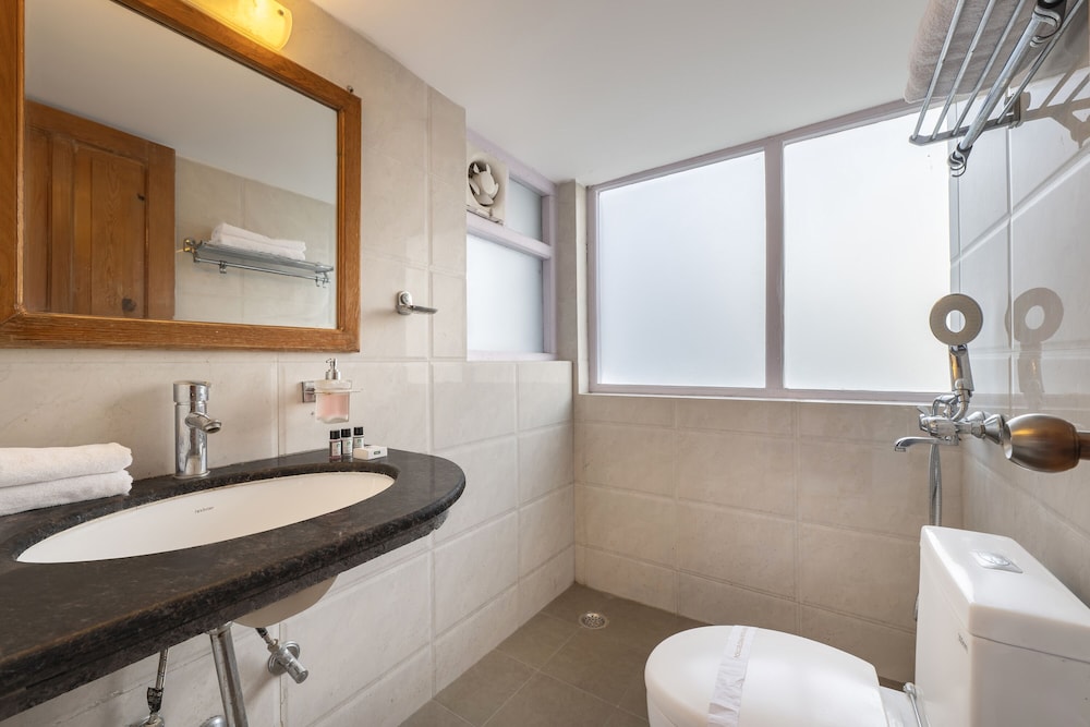 Premium Quadruple Room, 2 Double Beds, Mountain View photo 3