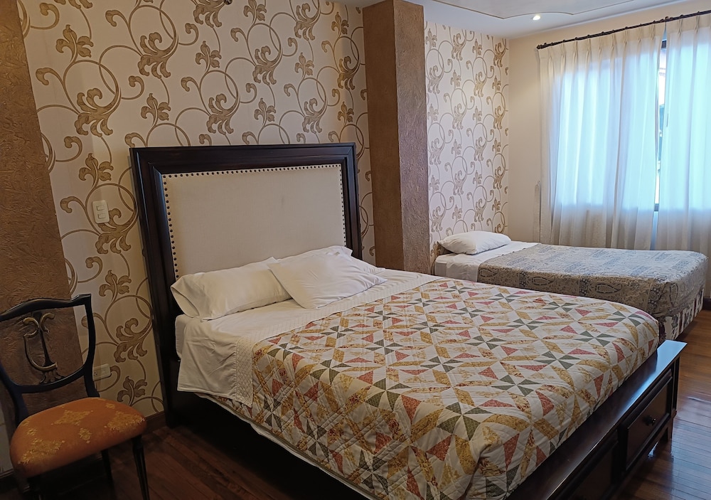 Family Triple Room, Courtyard View photo 3