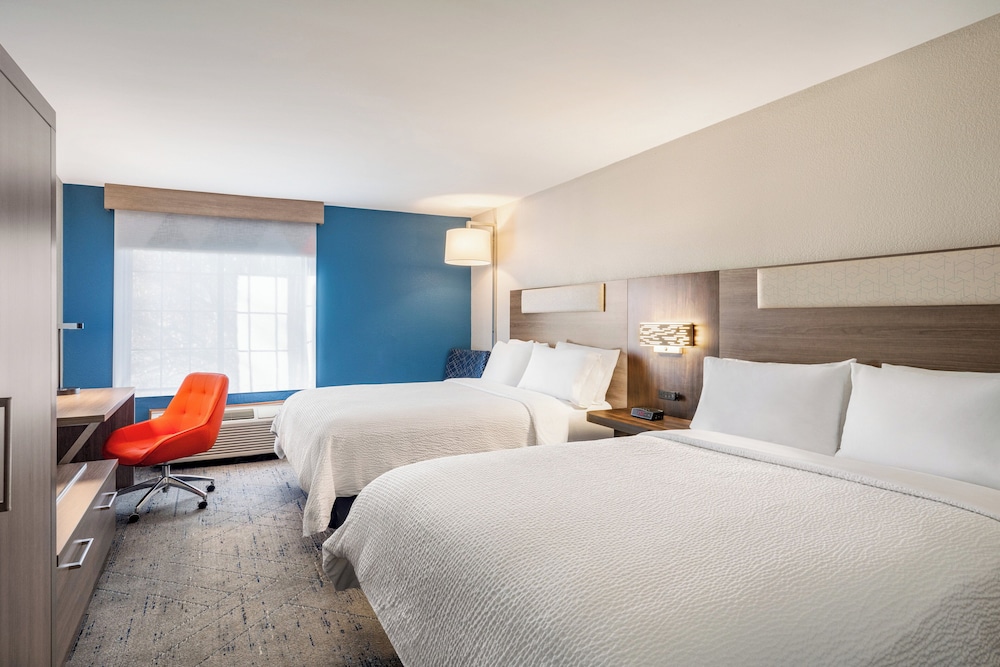 Standard Room, 2 Double Beds - Photo 1