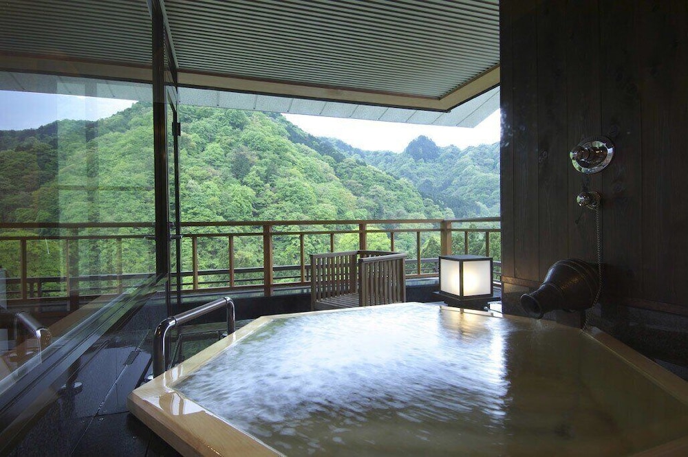 Japanese style twin bed room with open air bath, Non-Smoking - Photo 2