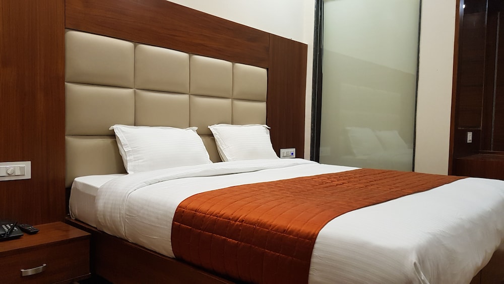 Premium Room, City View
