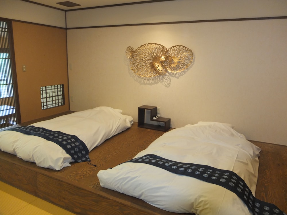 Japanese Western Room, Mountain View photo 2