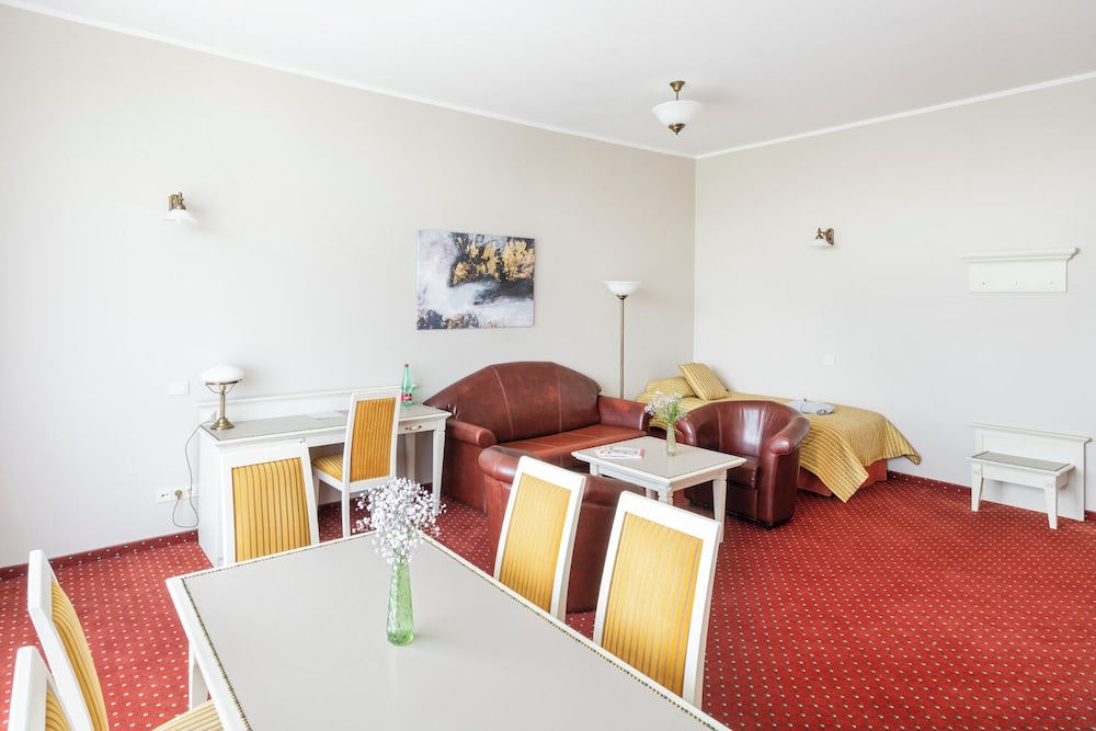 Family Apartment, 1 Bedroom - Photo 6