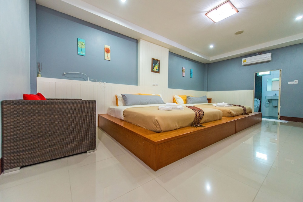 Deluxe Quadruple Room