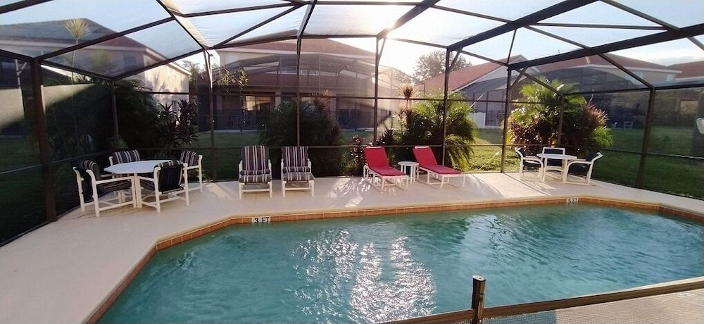 House, 6 Bedrooms