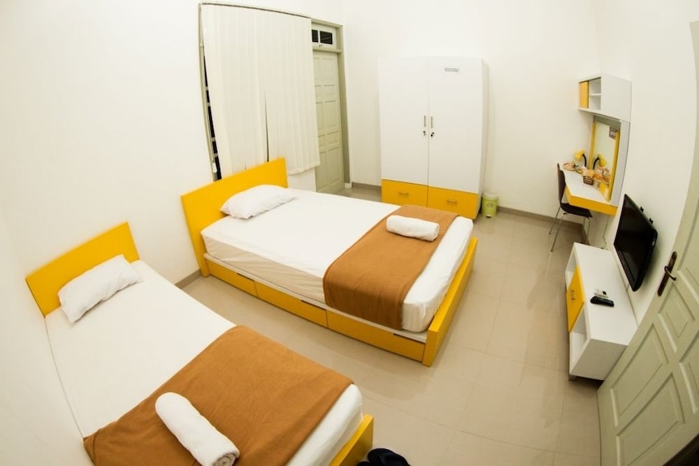 Deluxe Family (highest category, Private bathroom) photo 1