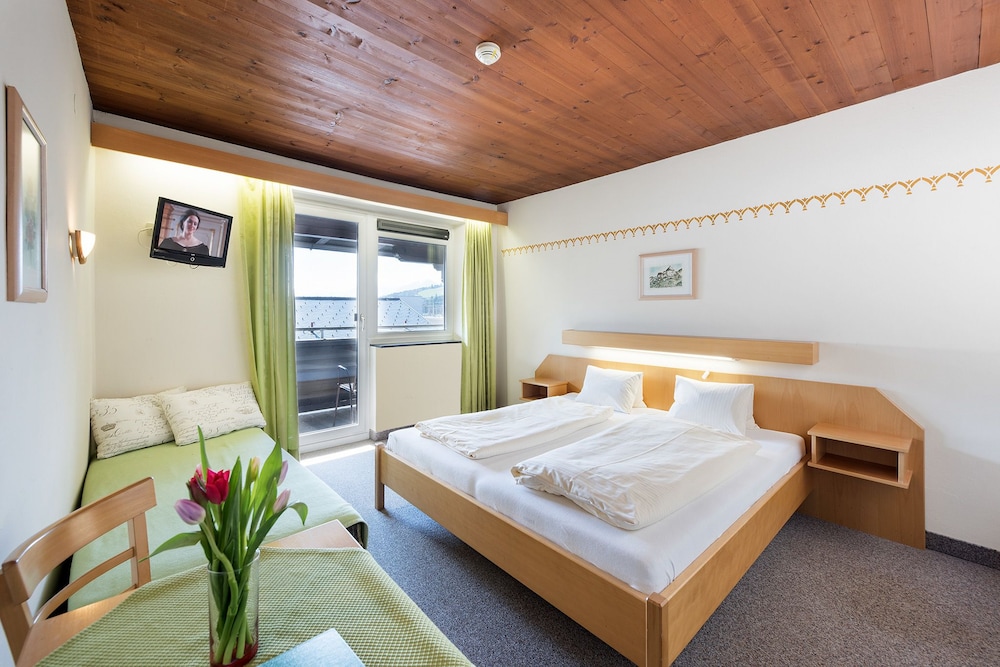 Standard Triple Room photo 1