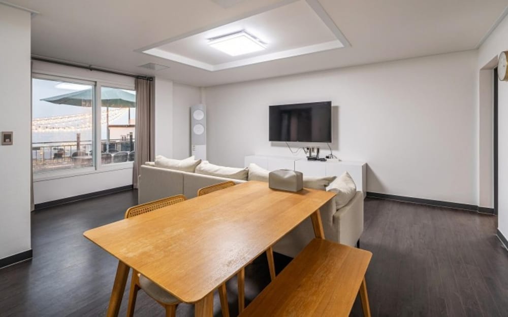 Room (Grand Room (Family Group)) - Photo 6