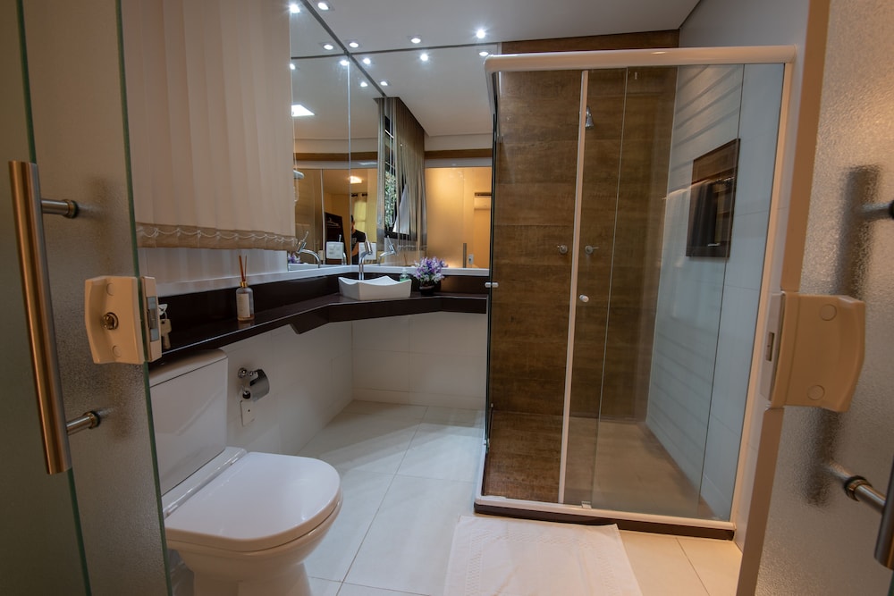 Superior Suite - Photo 11