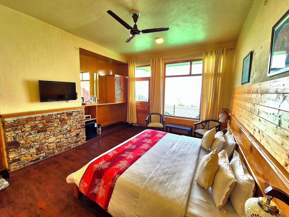 Premium Double Room, Balcony, Mountain View