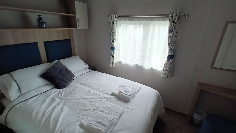 Mobile Home, 2 Bedrooms (Suki) photo 2
