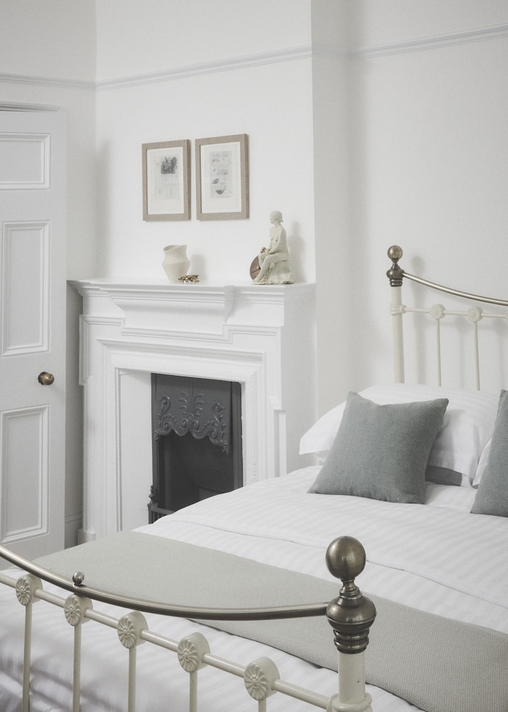 Double Room (Small) photo 2