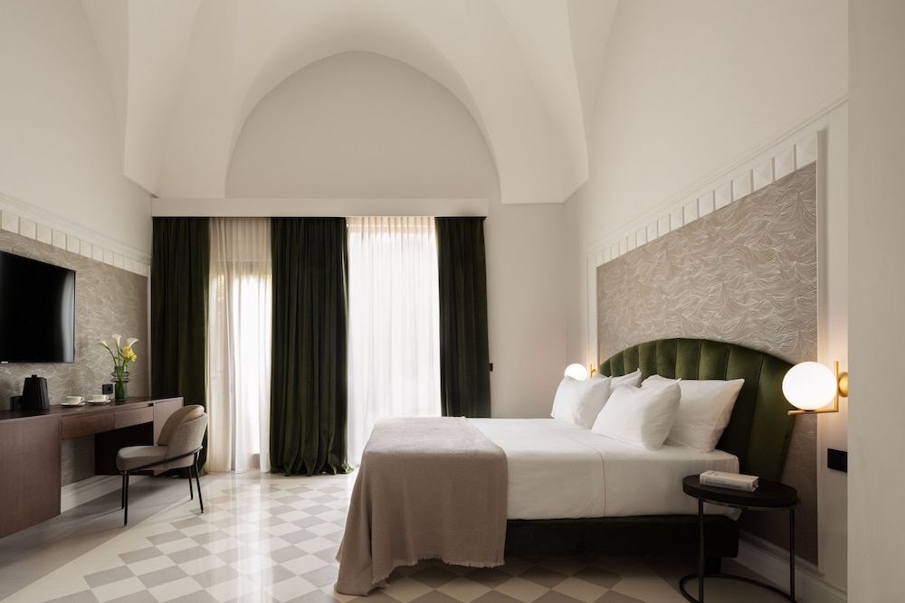Deluxe Room - Photo 4