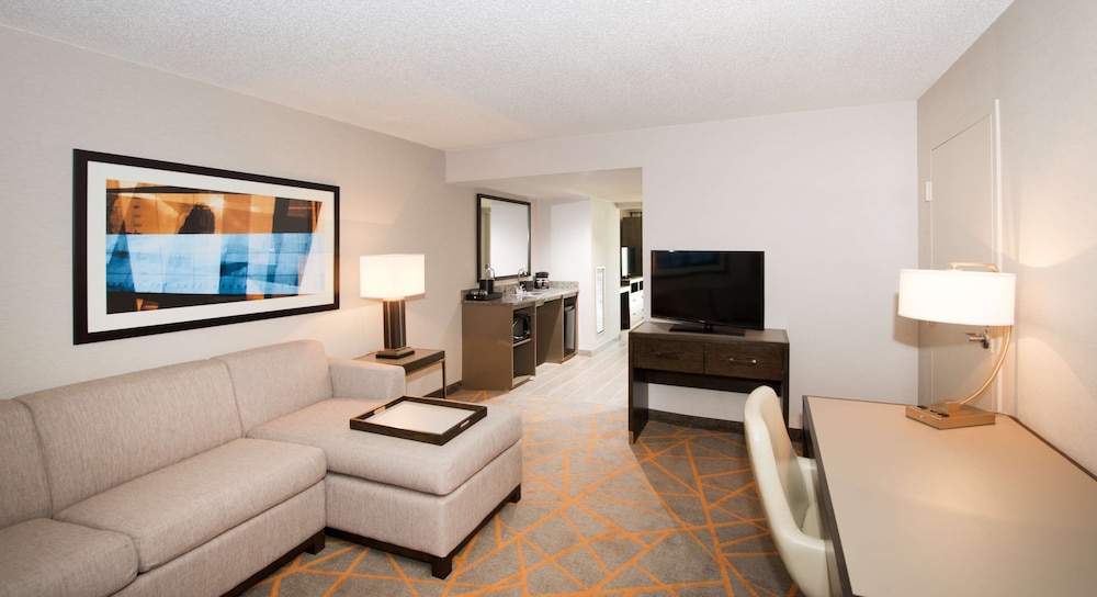 Suite, 2 Double Beds, Accessible, Bathtub