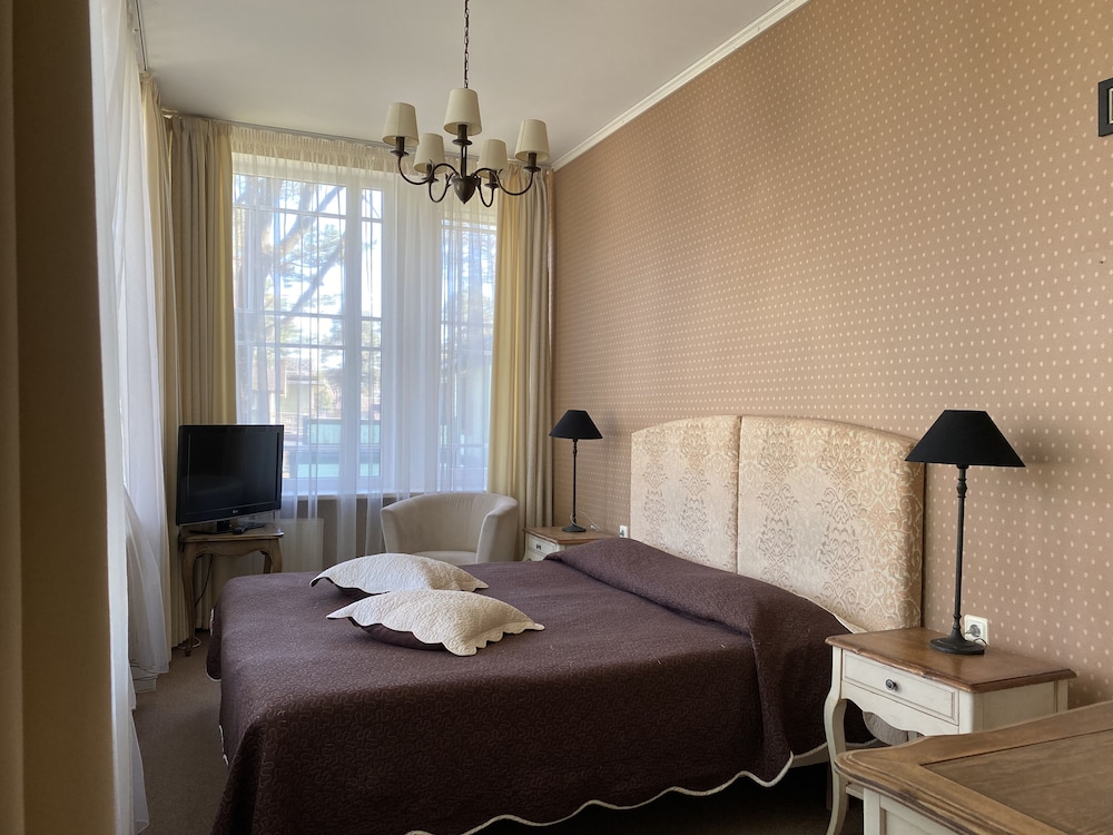 Standard Double Room - Photo 9