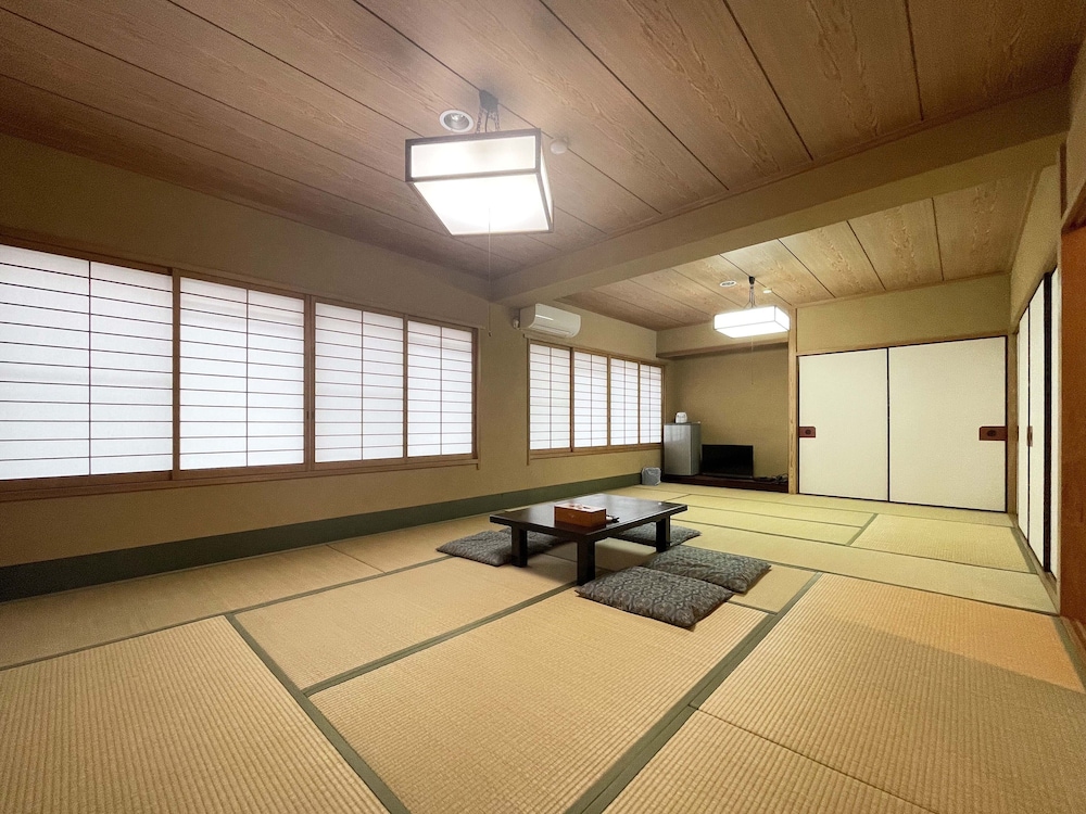 Superior Studio - Photo 1