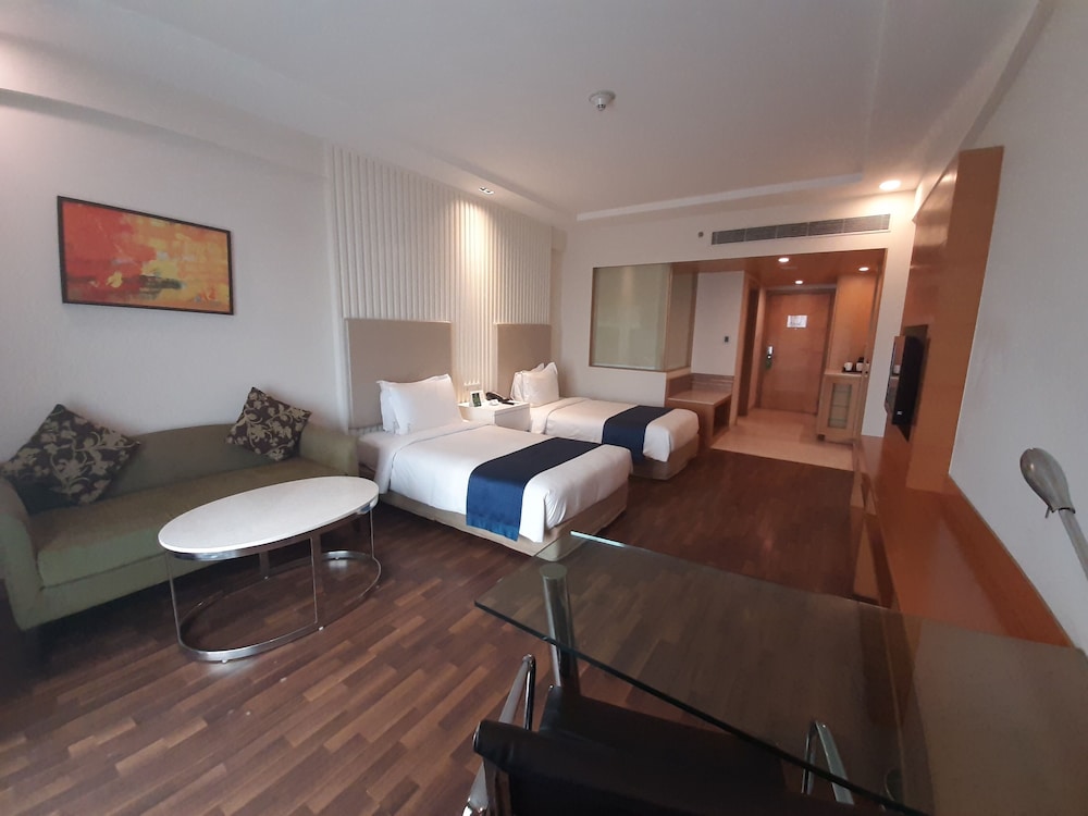 Premium Room, 2 Twin Beds, Smoking photo 3