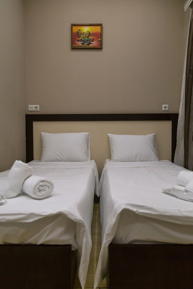 Economy Double Or Twin Room photo 3