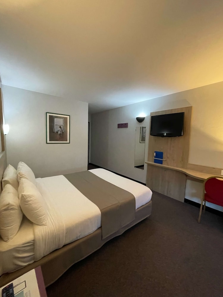 Standard Room, 1 Double Bed photo 3