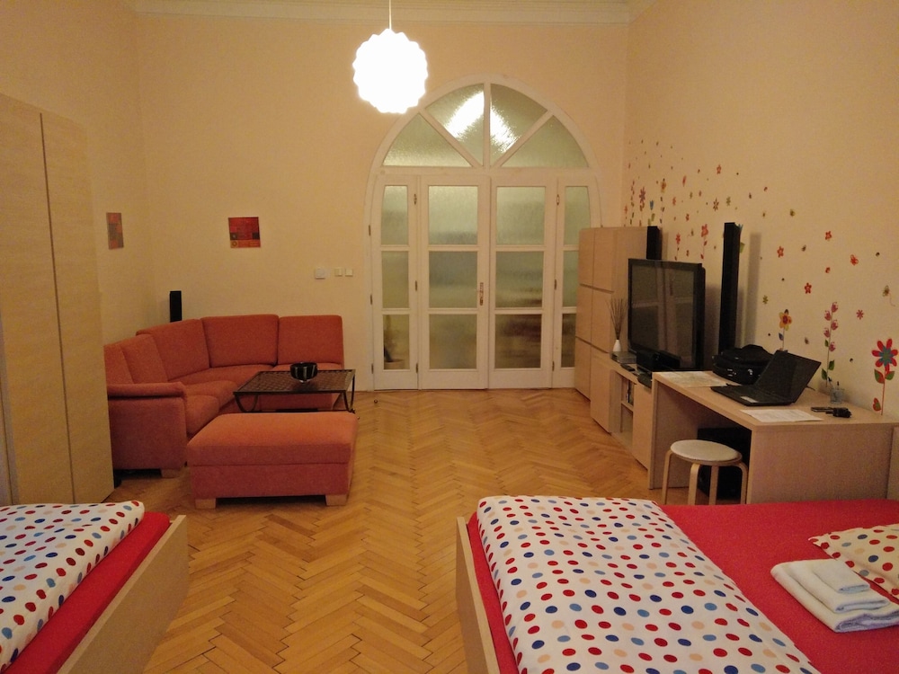 Apartment, Multiple Beds, City View