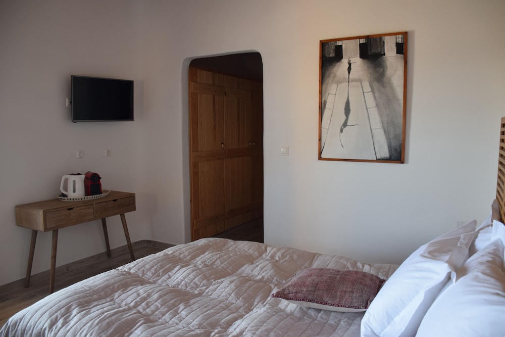 Deluxe Suite photo 3