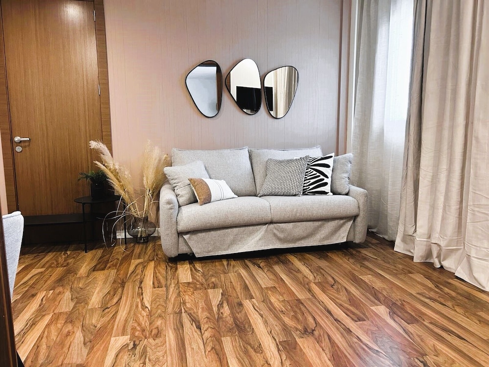 Junior Suite thumbnail 6